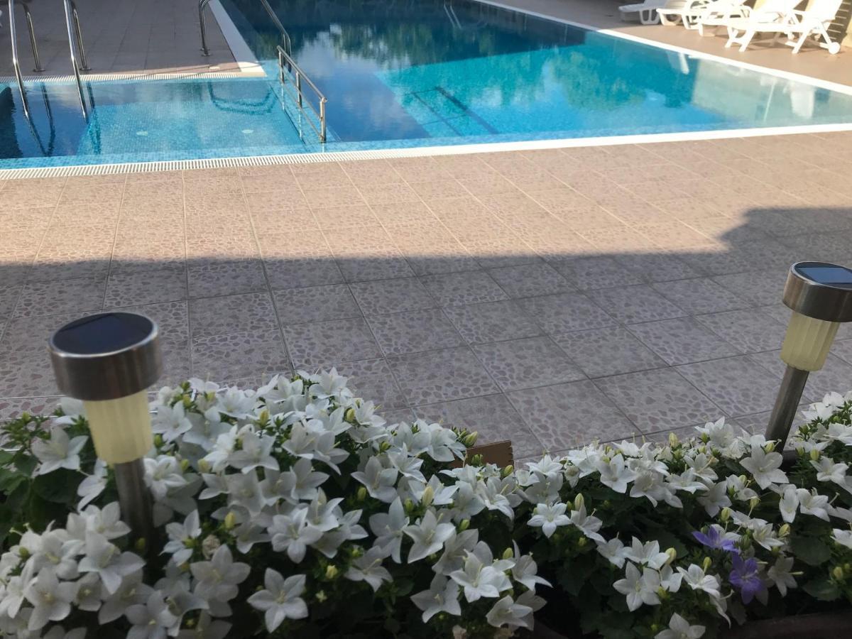 Byala Residence Apartments ภายนอก รูปภาพ
